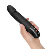 STRONIC REAL – Kraftfull støtvibrator med fyldig G-punktstimulering