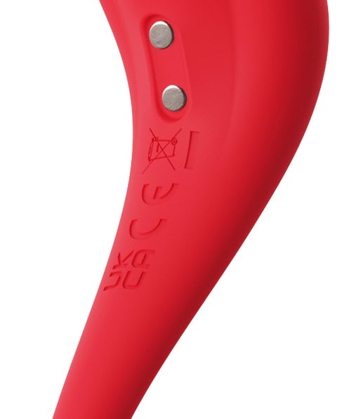 Rød, kurvet Phoenix Neo 2 parvibrator i silkemyk silikon med kontrollknapper og logoer.