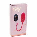 Rosa Ivy Lily vibrasjonsegg med fjernkontroll i en elegant eske med gullbladdesign.