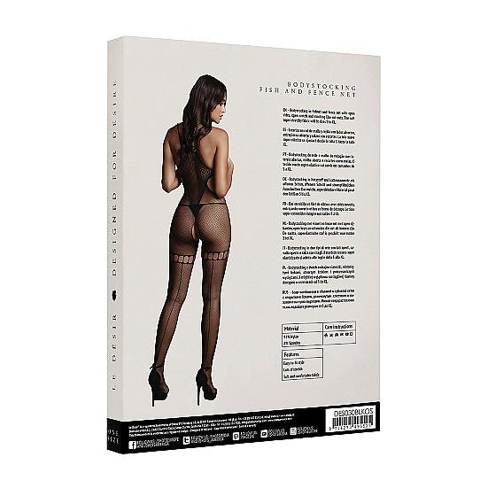 Svart fishnet og fence net bodystocking med åpent skritt og lårhøye strømpe-illusjon.