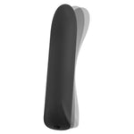Svart, kompakt Sweet Smile klitorisvibrator i silikon med buet design og en ladeport.