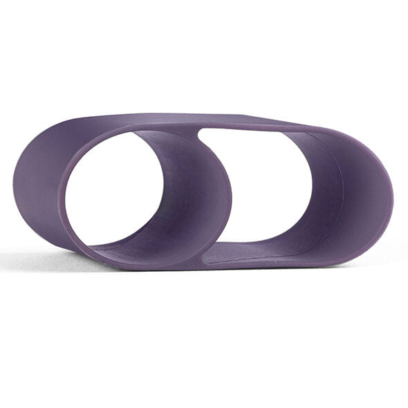 Lilla silikonholder for Je Joue Classic Bullet vibrator, med to ovale åpninger for fingrene.