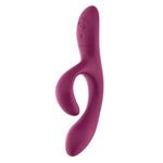 We-Vibe Nova 2 rabbitvibrator i mørk lilla silikon med fleksibel design og kontrollknapper.