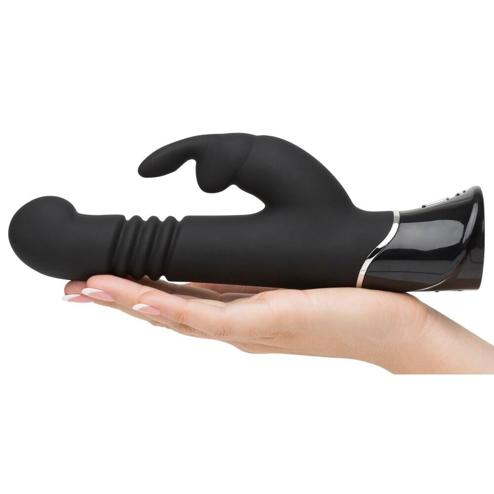 Svart Fifty Shades Greedy Girl rabbitvibrator med støtfunksjon, G-punktstimulator og kaninører.