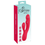 Rød Sweet Smile dunkende rabbitvibrator i silikon, vist i emballasjen med produktfunksjoner.