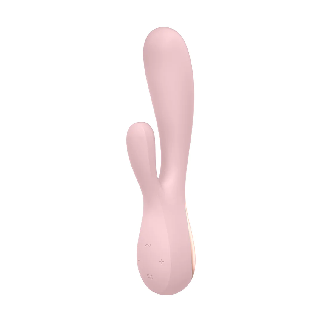 Lys rosa Satisfyer Mono Flex rabbitvibrator i sømløs silikon med to stimulerende armer og kontrollknapper.