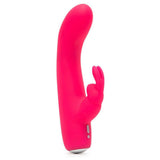 HappyRabbit Mini Rabbitvibrator i knallrosa silikon med buet tupp og kaninører.