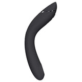 Womanizer OG i sort silikon med Pleasure Air-teknologi, buet design og sølvfarget detalj.