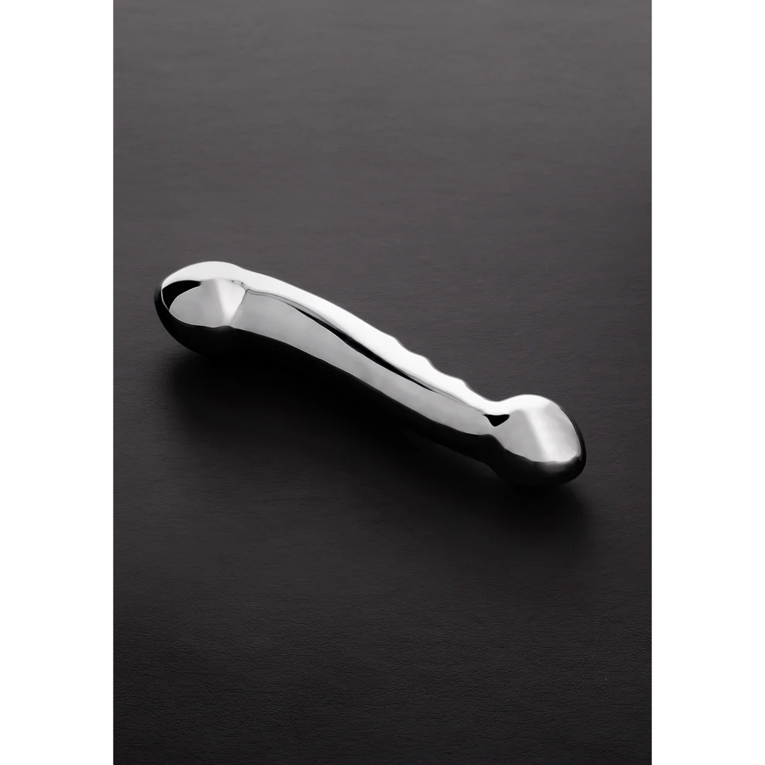 Eleven dobbeltsidig metall-dildo i speilpolert rustfritt stål, 27 cm, med riller og avrundet ende.