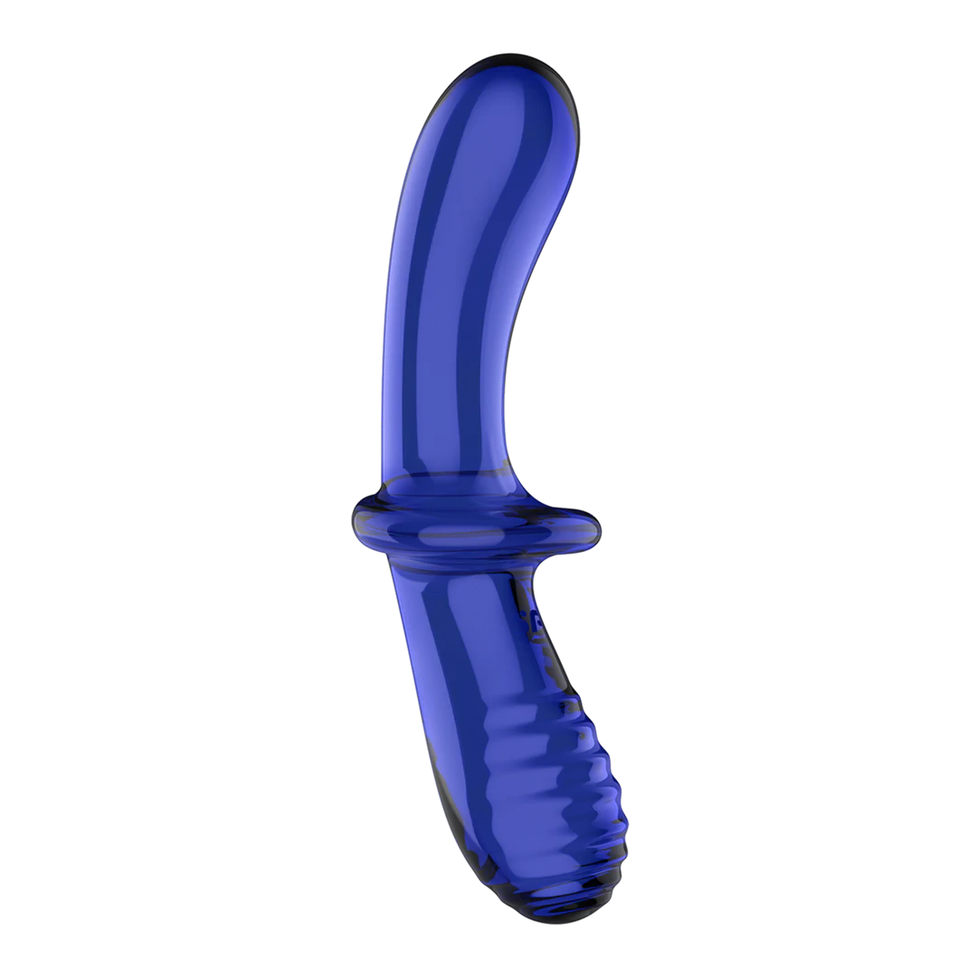 Dyp blå glassdildo med dobbel stimulering, en glatt og en strukturert ende, og ergonomisk grep.