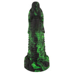 Svart og grønn marmorert fantasidildo med reptilinspirert design, dype riller og strukturert overflate.