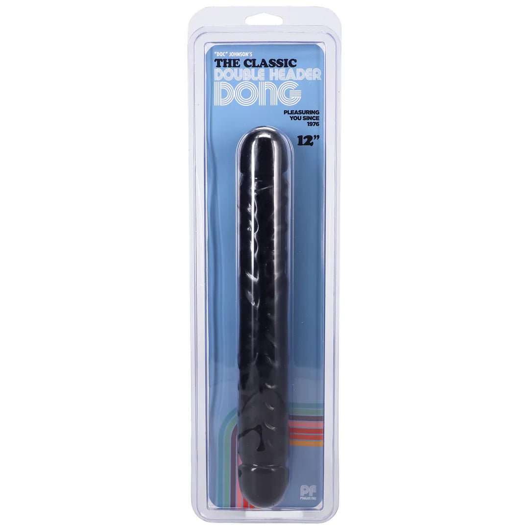 Sort, åretegnet Doc Johnson dobbeldildo i PVC, 30 cm, i original emballasje.