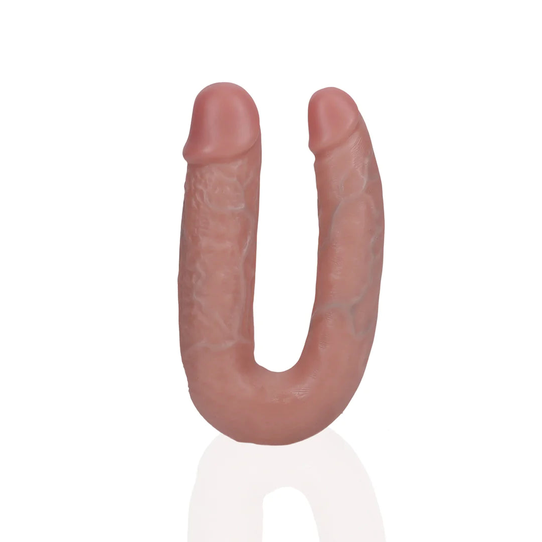 Kjøttfarget U-formet dobbeldildo i realistisk design med markerte årer, 12,7 cm lang.