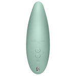 We-Vibe Melt 2 lufttrykksvibrator i dus grønn silikon med diskrete kontrollknapper og magnetisk ladeport.